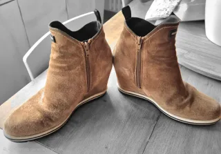 Botín cuña piel Doralatina beige