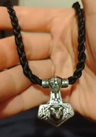 Colgante martillo de Thor Mjölnir en Plata Ley 925