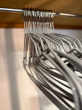 20 Perchas Cromadas Grises