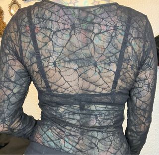 Blusa telaraña gótica negra