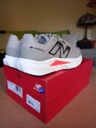 Zapatillas New Balance FuelCell Propel v5