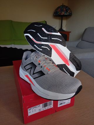 Zapatillas New Balance FuelCell Propel v5