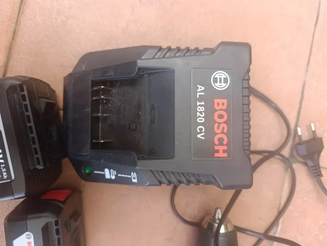 Taladro Bosch Profesional + Cargador + 2 Baterías