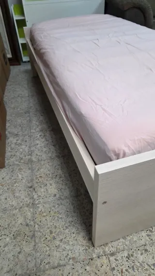 Cama individual con colchón