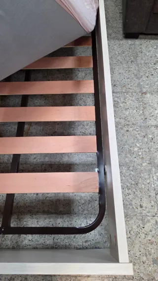 Cama individual con colchón