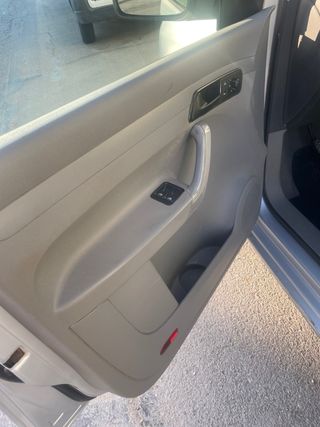 Volkswagen Caddy 2005