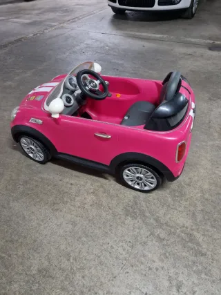 Coche eléctrico infantil rosa