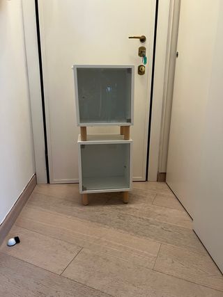 Coppia componibili con anta vetro e rialzo