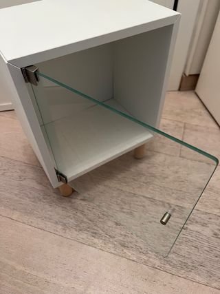 Coppia componibili con anta vetro e rialzo