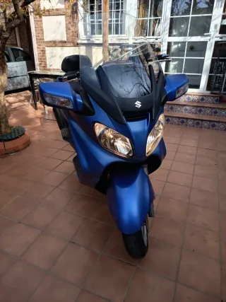 Suzuki Burgman Executive 650