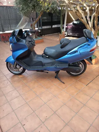 Suzuki Burgman Executive 650