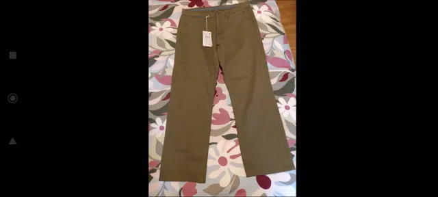 Pantalón de vestir verde oliva sin estrenar