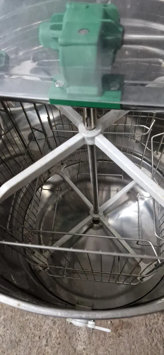 Extractor de miel 4 cuadros