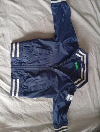 Abrigo impermeable Benetton 1-2 años