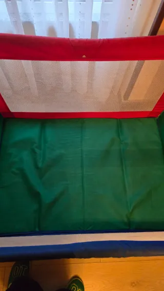 Cuna de viaje plegable