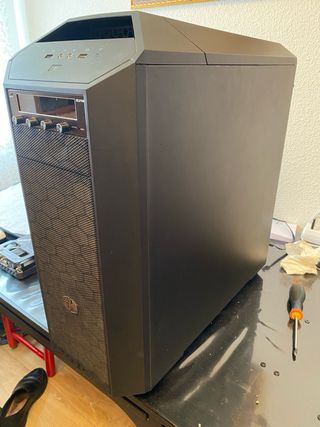 Torre Cooler Master Mastercase 5