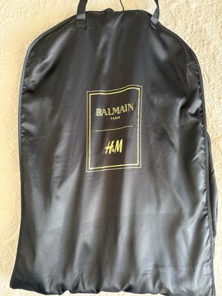 Vestido Balmain & H&M.  Negro