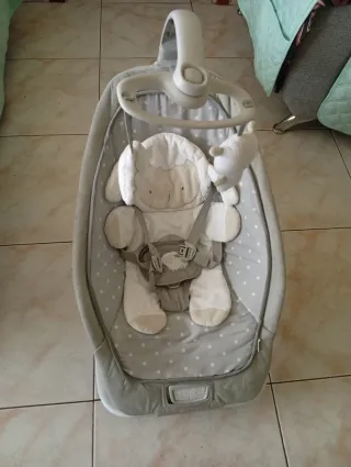 Hamaca mecedora bebé vibración y sonidos