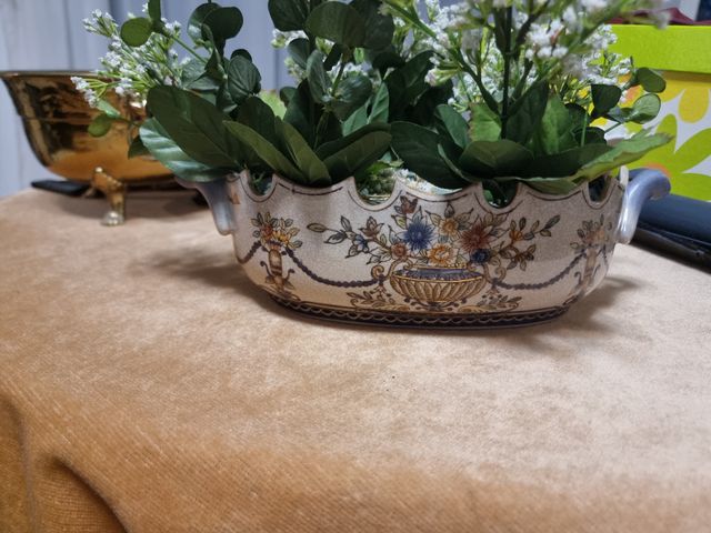 Centrotavola in porcellana floreale