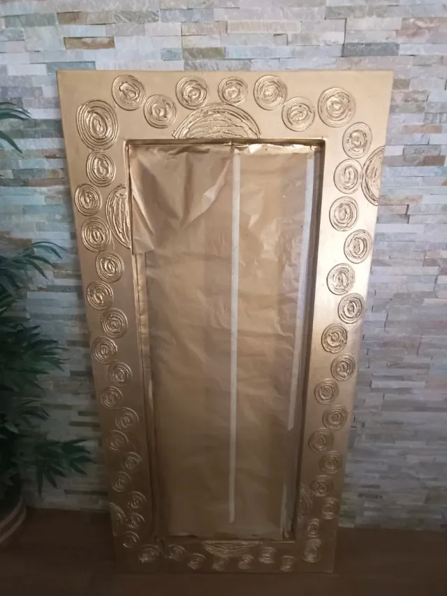 Espejo decorativo dorado