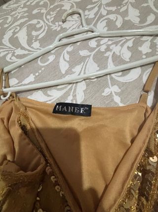 Vestido de fiesta dorado con lentejuelas