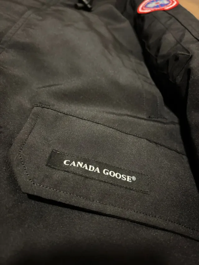 Chaqueta Bomber Canada Goose Negra