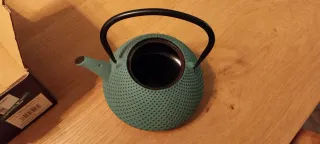 Tetera de hierro fundido verde