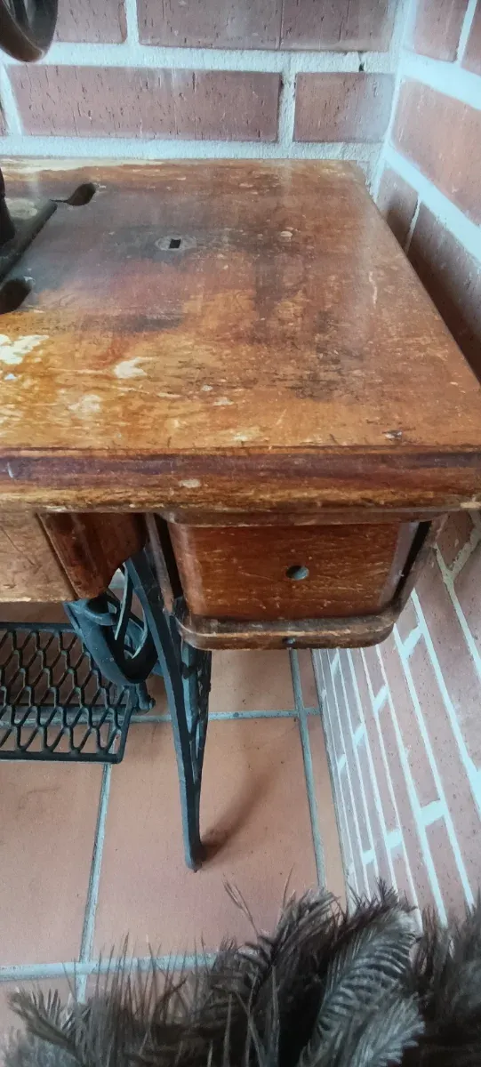 Máquina de coser antigua Singer