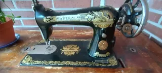 Máquina de coser antigua Singer