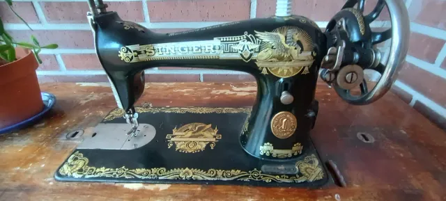 Máquina de coser antigua Singer