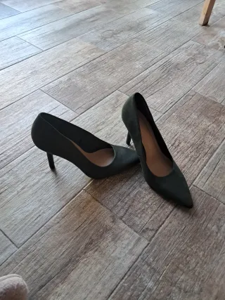 Zapatos de terciopelo verde botella