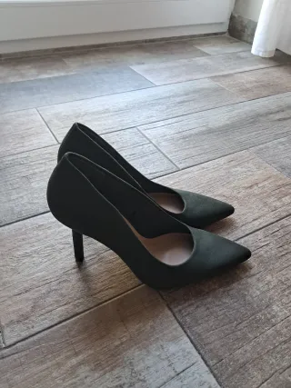 Zapatos de terciopelo verde botella