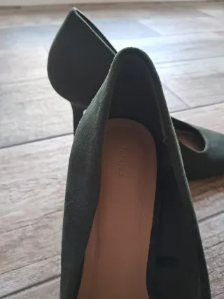 Zapatos de terciopelo verde botella