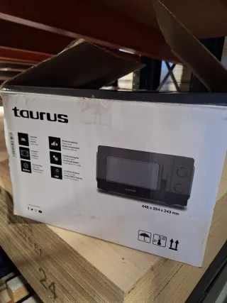 Microondas Taurus Instant Black 700W 20L