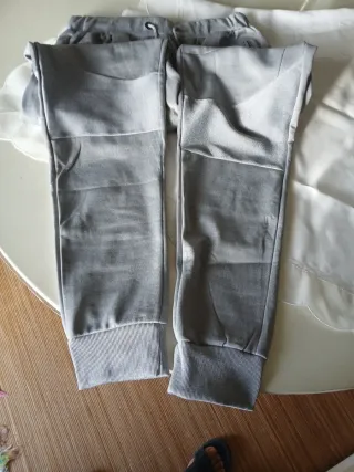 Pantalón de chándal gris