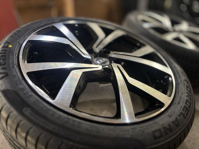 KIT Llantas 18” 5x112 + Neumáticos