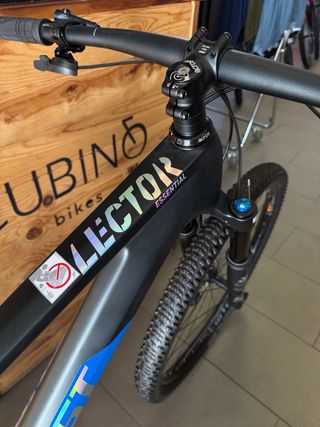 Ghost Lector Essential