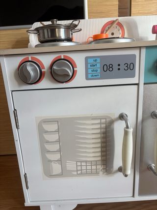 Cocinita de juguete de madera