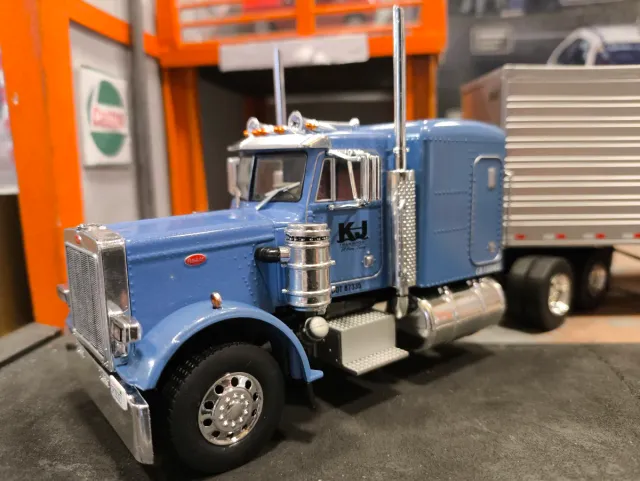 Caminhão reboque rápido Forious