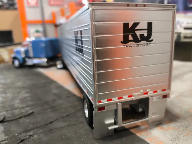 Caminhão reboque rápido Forious