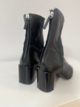 Botines de piel Zara negros