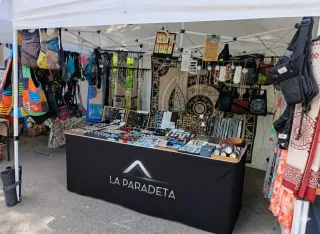 La Paradeta - Plata de ley, acero, mochilas