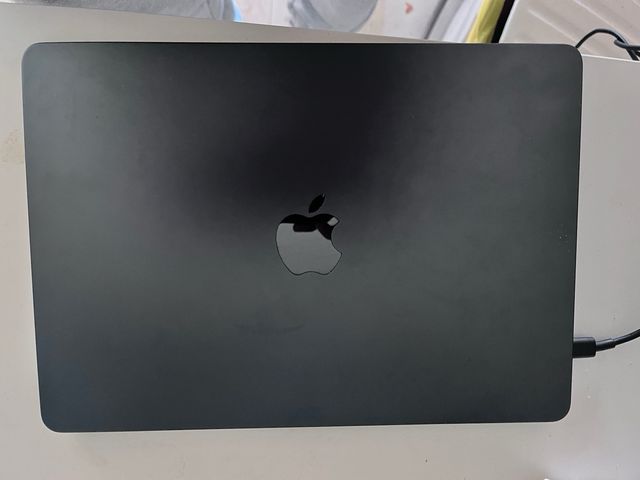 MacBook Air M2 2022