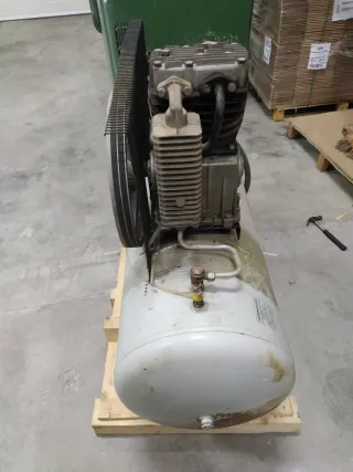 Compresor de aire industrial 300L