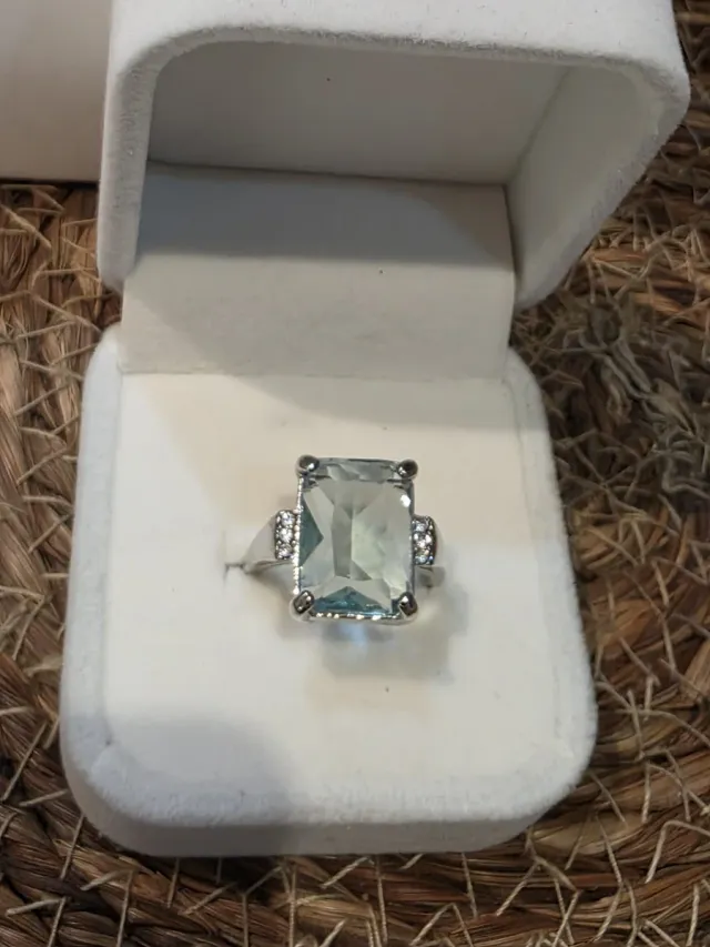 Anel de Prata com Água-marinha Retangular