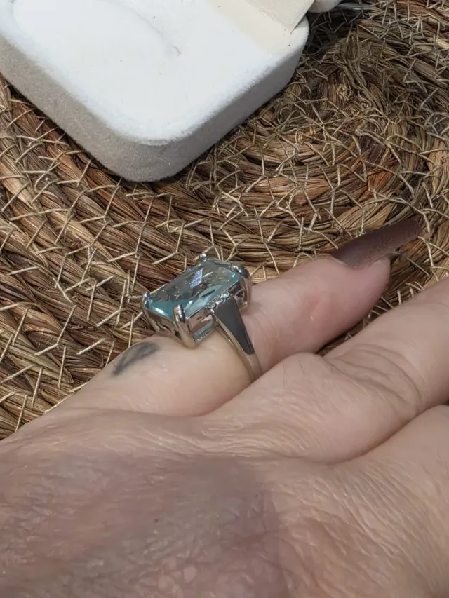 Anel de Prata com Água-marinha Retangular