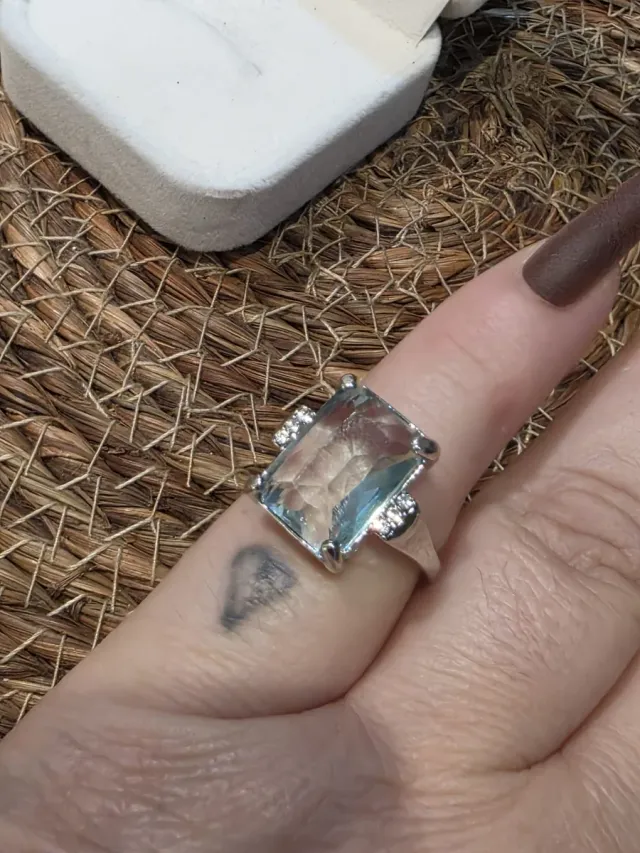 Anel de Prata com Água-marinha Retangular