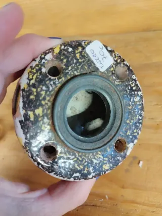 Antiguo tintero de cerámica decorado