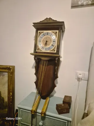 Reloj de pared antiguo