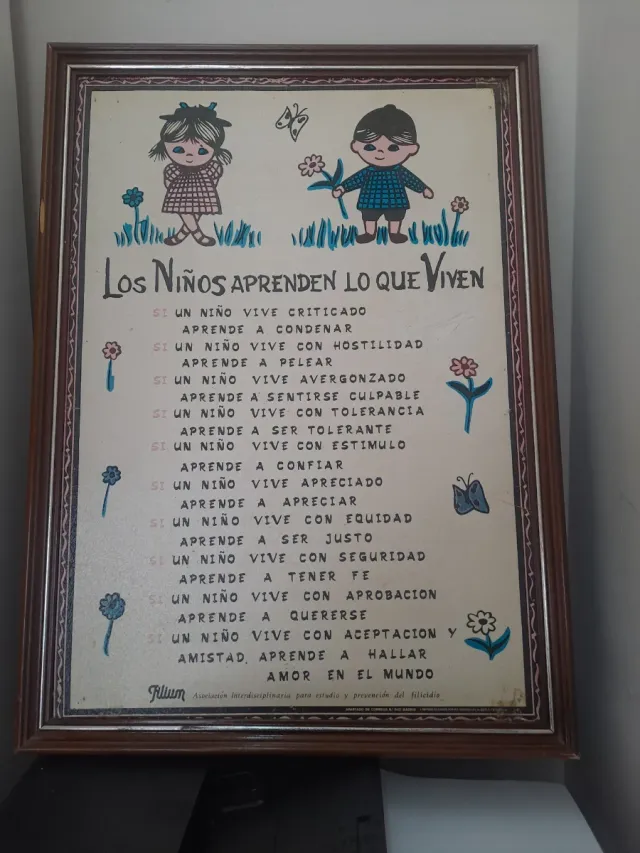 Quadro antico colle Los Niños Aprenden Lo Que Vive